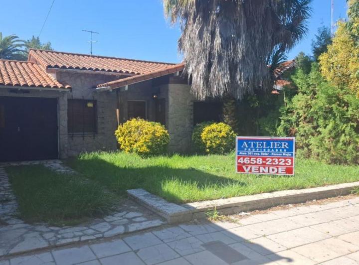 Casa · 140m² · 3 Ambientes · 1 Cochera