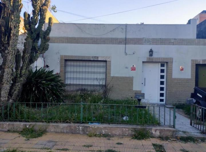 Casa · 100ha · 4 Ambientes · 1 Cochera