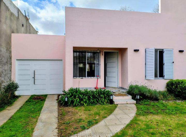 Casa · 124m² · 3 Ambientes · 2 Cocheras