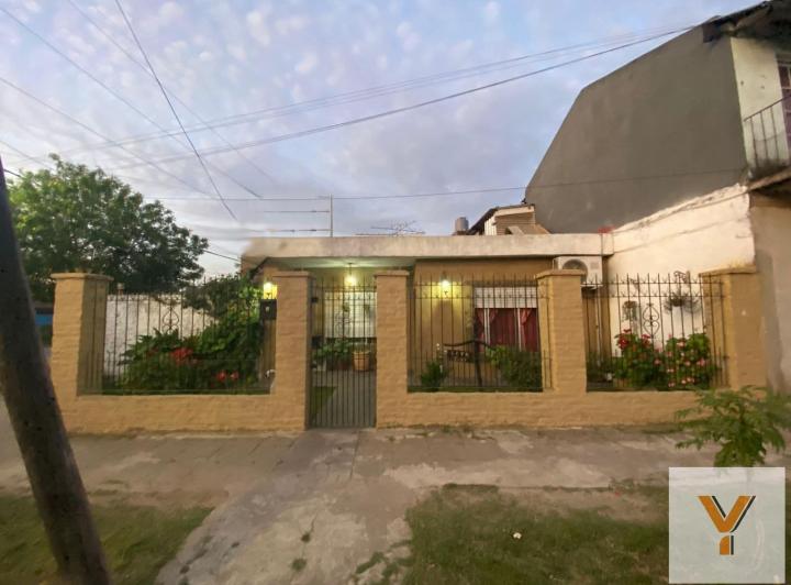Casa · 114m² · 5 Ambientes · 2 Cocheras
