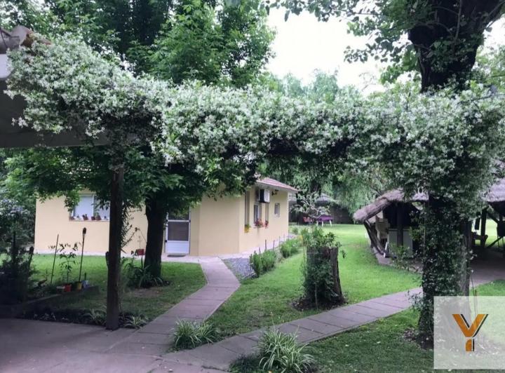 Casa · 400m² · 8 Ambientes