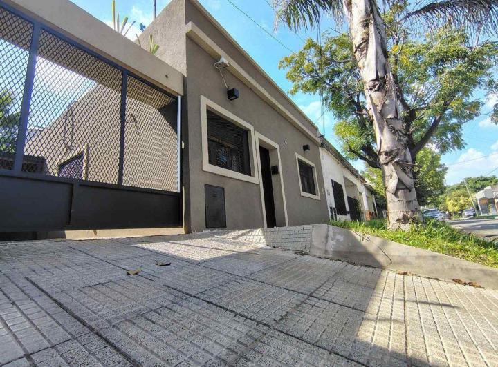 Casa · 110m² · 4 Ambientes · 2 Cocheras