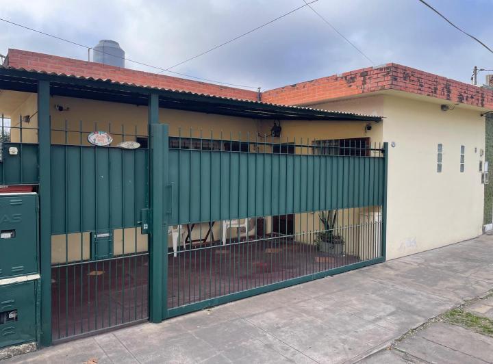 Casa · 160m² · 3 Ambientes · 1 Cochera