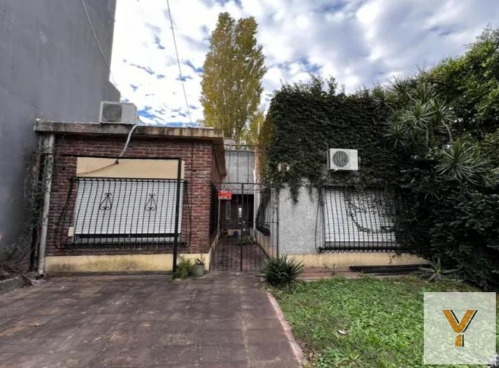 Casa · 90m² · 4 Ambientes · 1 Cochera