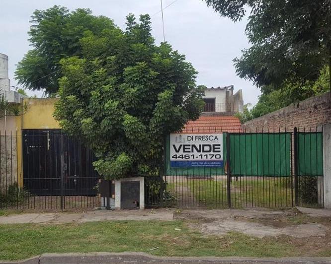 Casa · 140m² · 3 Ambientes · 4 Cocheras