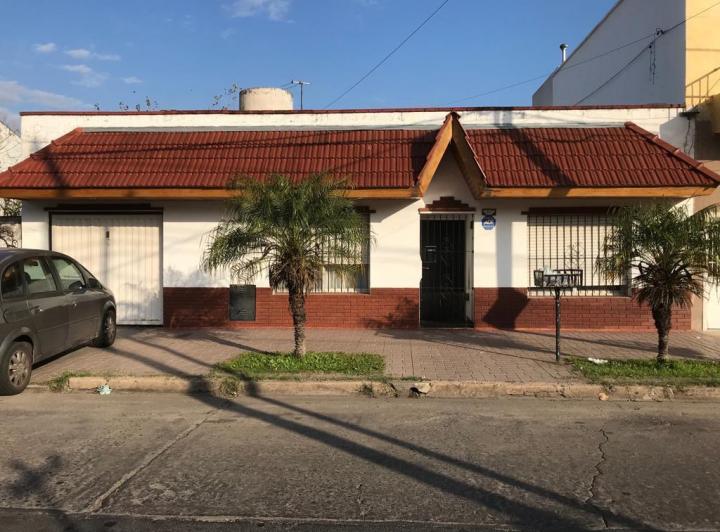 Casa · 172m² · 3 Ambientes · 1 Cochera