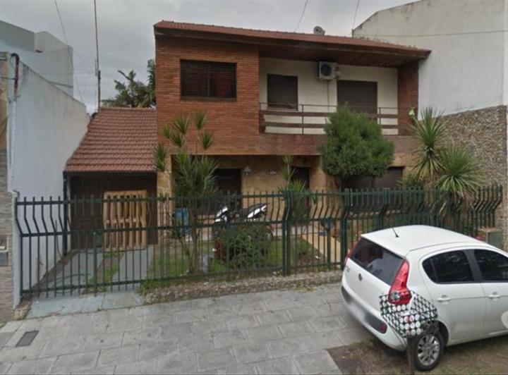 Casa · 200m² · 4 Ambientes · 1 Cochera