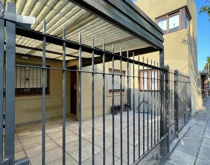 Casa · 200m² · 5 Ambientes · 1 Cochera