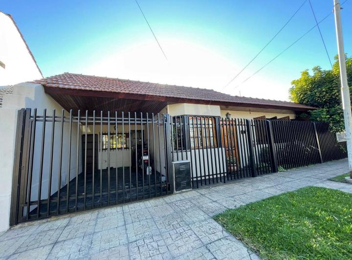 Casa · 112m² · 4 Ambientes · 1 Cochera