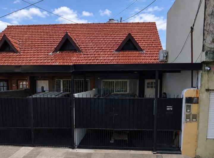 Casa · 75m² · 3 Ambientes · 1 Cochera