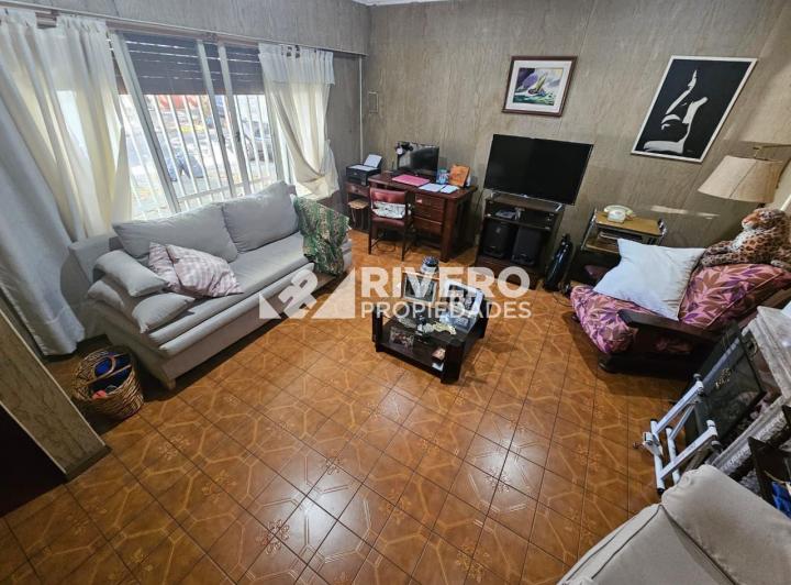 Casa · 140m² · 5 Ambientes · 1 Cochera
