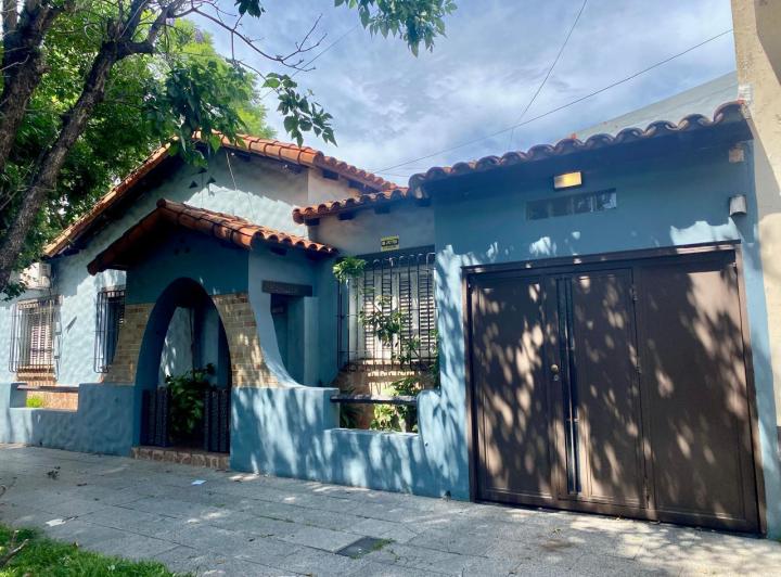 Casa · 192m² · 4 Ambientes · 2 Cocheras