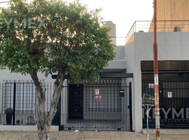 Casa · 100m² · 5 Ambientes · 2 Cocheras