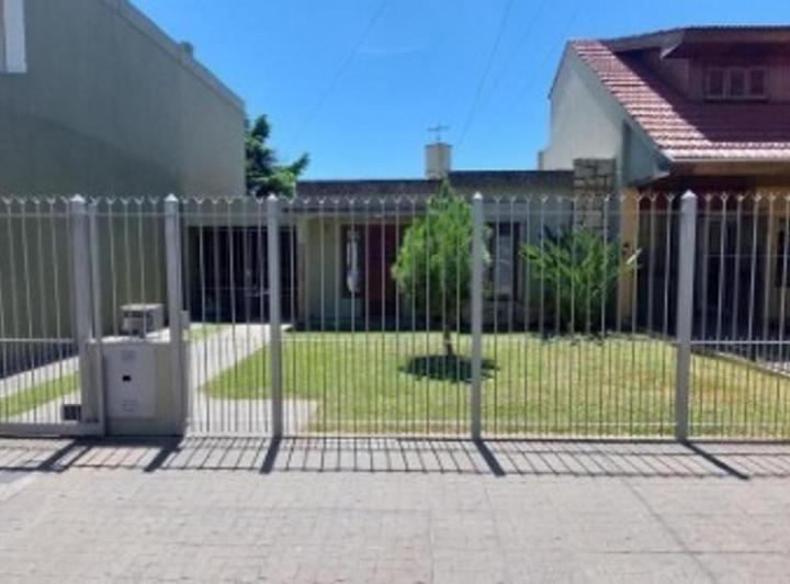 Casa · 135m² · 3 Ambientes · 3 Cocheras
