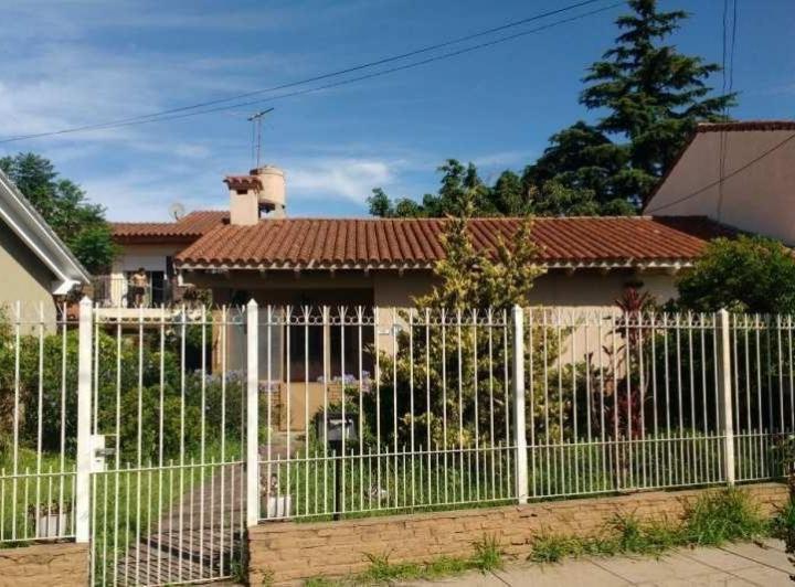 Casa · 85m² · 3 Ambientes · 1 Cochera