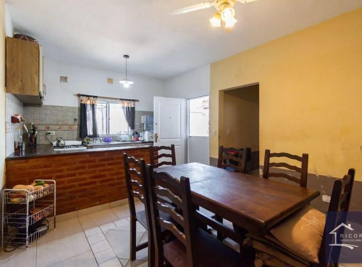 Casa · 175m² · 4 Ambientes · 1 Cochera