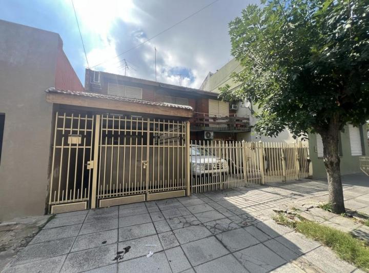 Casa · 100m² · 3 Ambientes · 1 Cochera