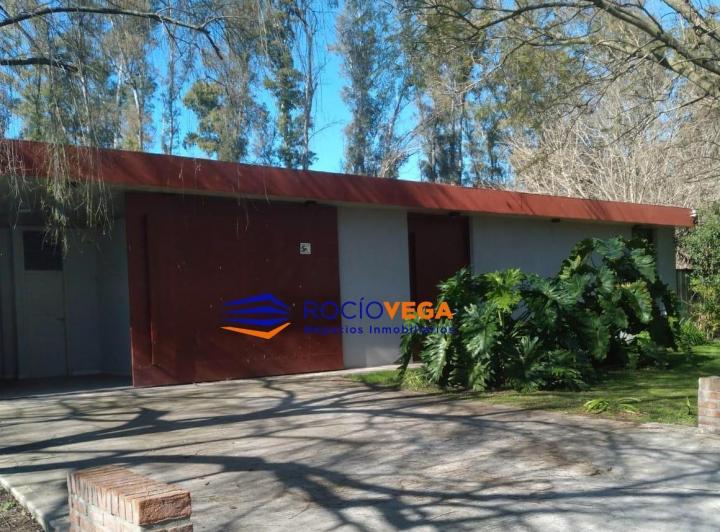 Casa · 311m² · 6 Ambientes · 2 Cocheras