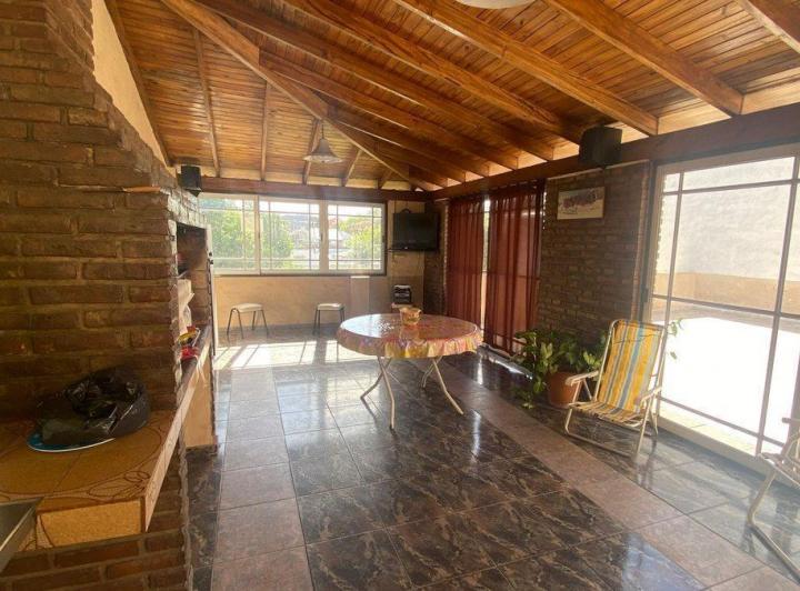Casa · 290m² · 4 Ambientes · 1 Cochera
