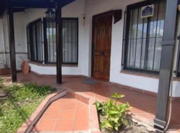 Casa · 170m² · 4 Ambientes · 1 Cochera