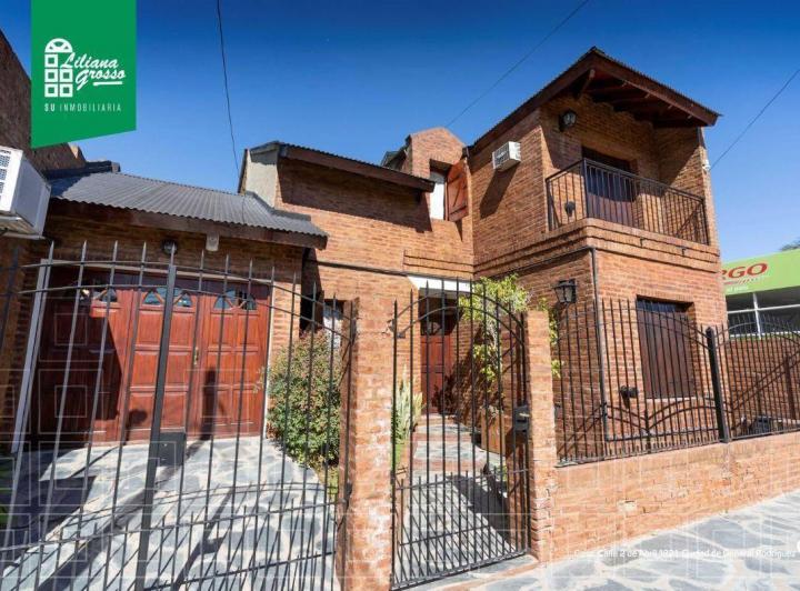 Casa · 143m² · 4 Ambientes · 1 Cochera