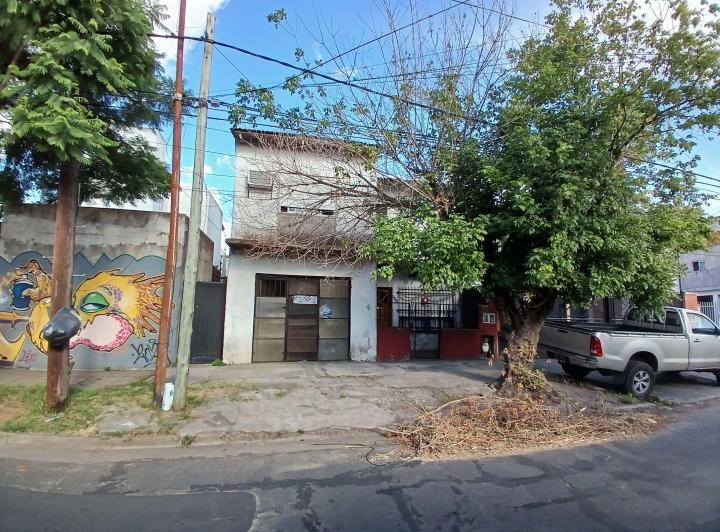 Casa · 138m² · 5 Ambientes · 1 Cochera