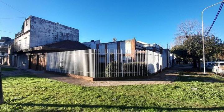 Casa · 200m² · 3 Ambientes