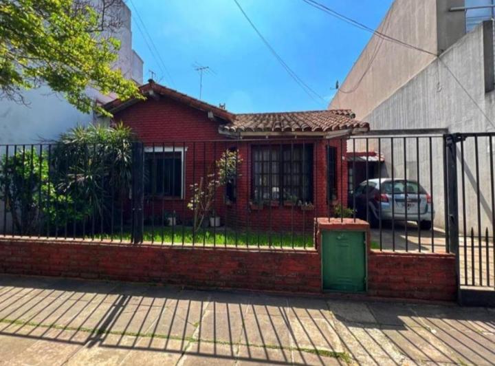 Casa · 141m² · 4 Ambientes · 1 Cochera