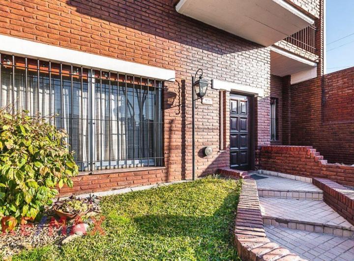 Casa · 203m² · 4 Ambientes · 1 Cochera