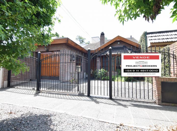 Casa · 180m² · 4 Ambientes · 2 Cocheras
