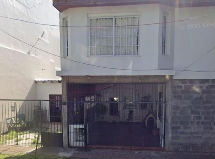 Casa · 90m² · 3 Ambientes · 2 Cocheras