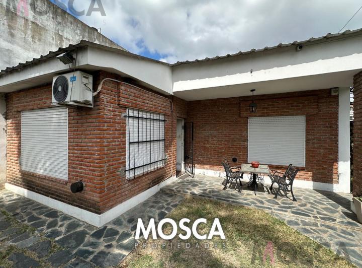 Casa · 45m² · 3 Ambientes · 2 Cocheras
