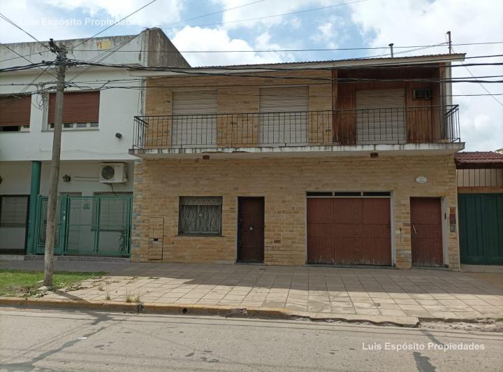 Casa · 195m² · 5 Ambientes · 1 Cochera