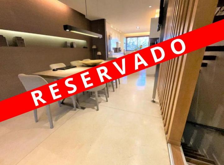 Casa · 170m² · 4 Ambientes · 3 Cocheras