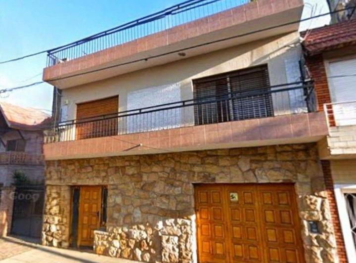 Casa · 147m² · 5 Ambientes · 1 Cochera