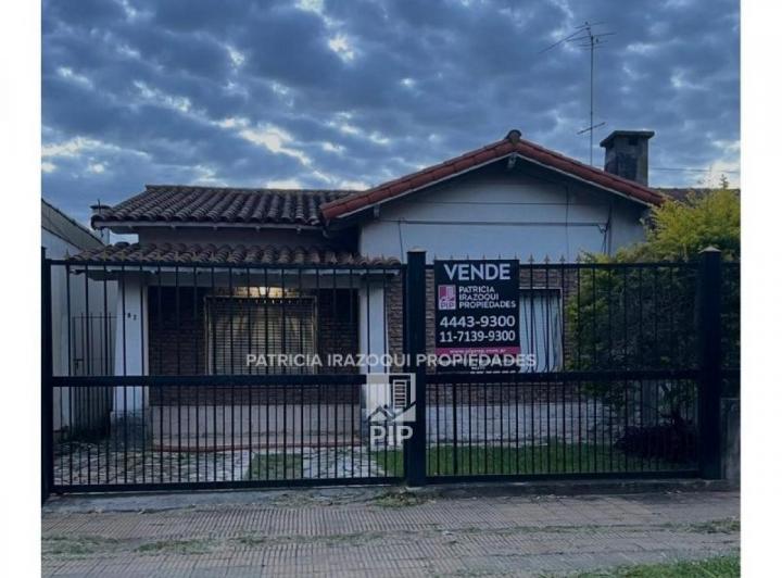 Casa · 73m² · 3 Ambientes · 1 Cochera