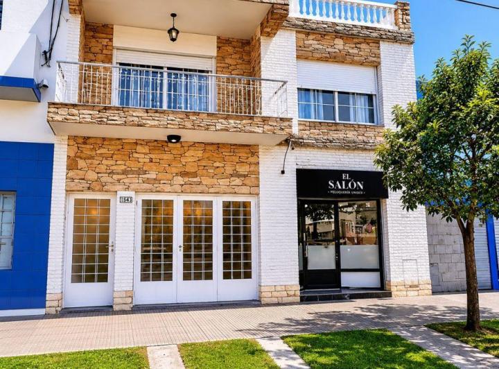Casa · 249m² · 6 Ambientes · 1 Cochera