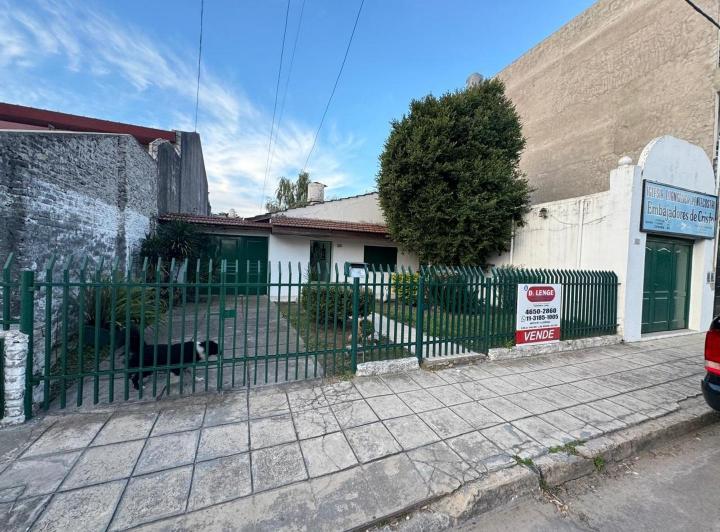 Casa · 60m² · 3 Ambientes · 2 Cocheras