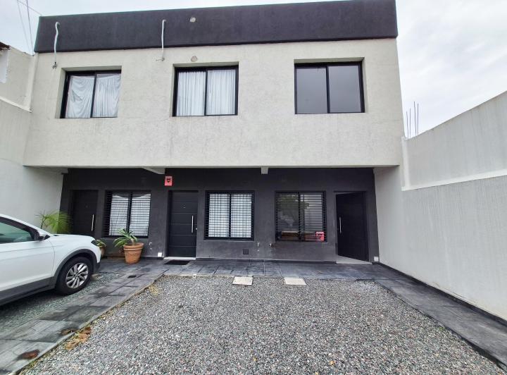 Casa · 85m² · 3 Ambientes · 1 Cochera