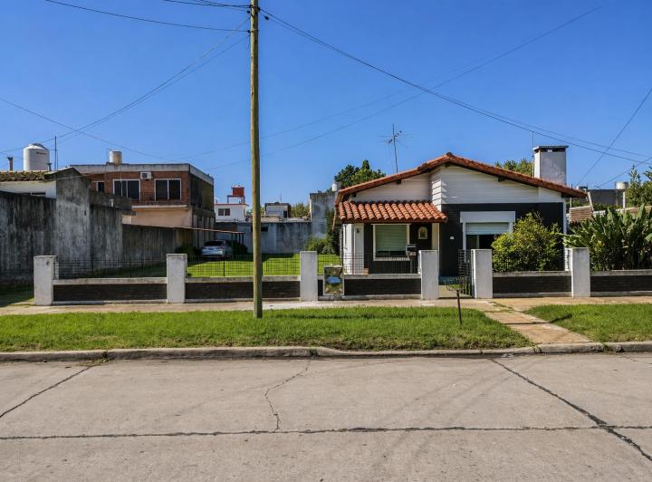 Casa · 110m² · 3 Ambientes · 2 Cocheras