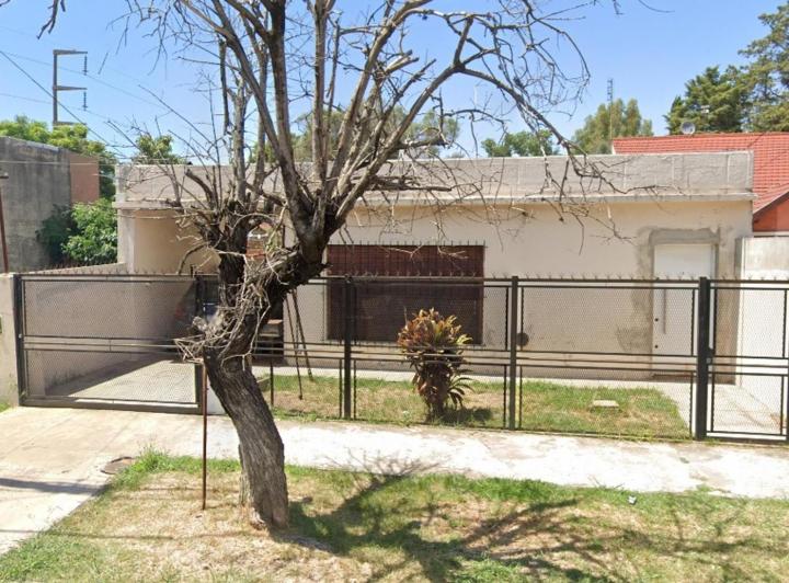 Casa · 180m² · 4 Ambientes · 3 Cocheras