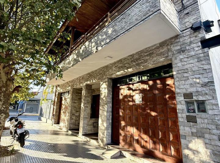 Casa · 130m² · 3 Ambientes · 1 Cochera