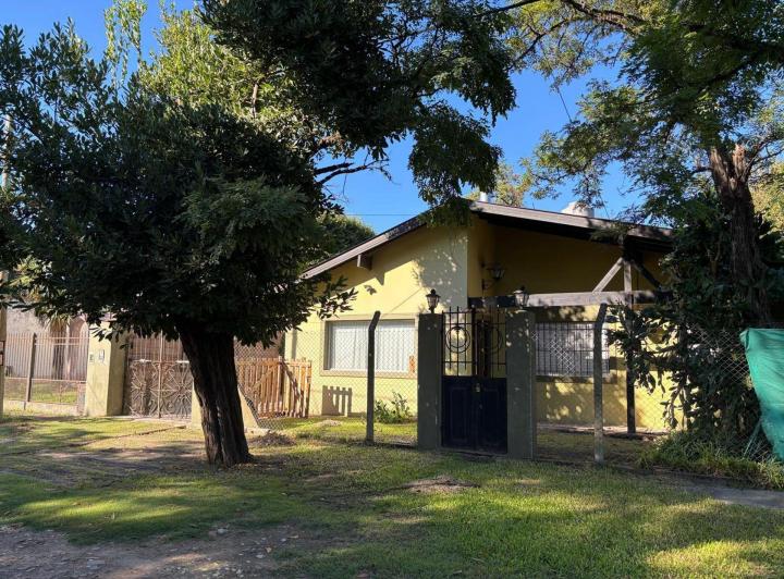 Casa · 150m² · 5 Ambientes · 2 Cocheras