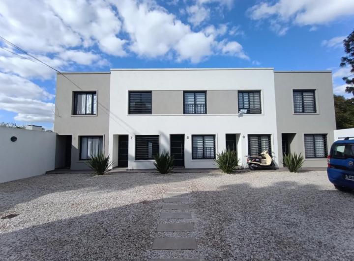 Casa · 86m² · 3 Ambientes · 1 Cochera