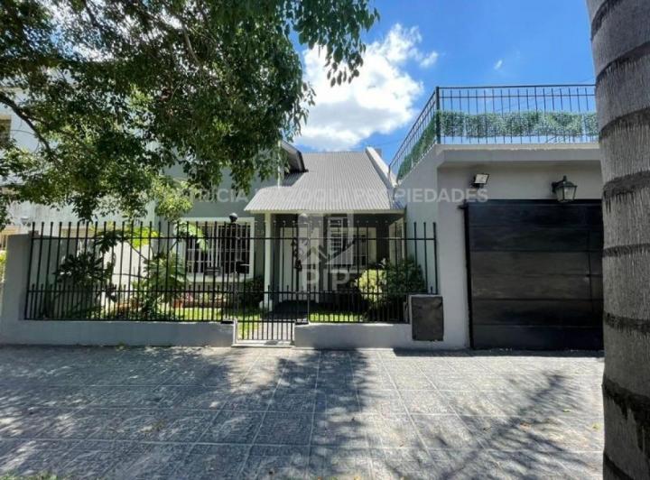 Casa · 150m² · 4 Ambientes · 2 Cocheras
