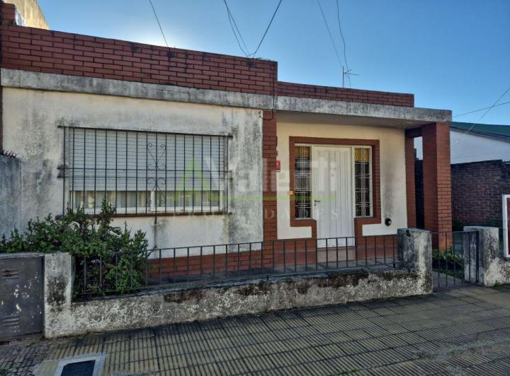 Casa · 86m² · 3 Ambientes · 1 Cochera