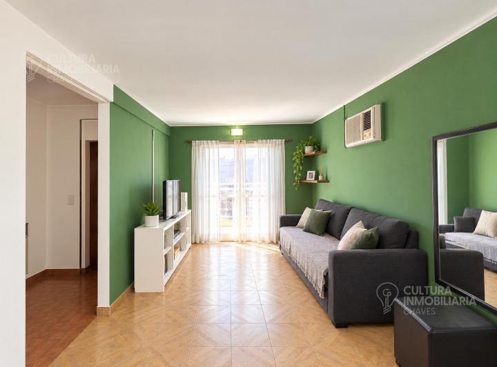 Casa · 335m² · 5 Ambientes · 2 Cocheras