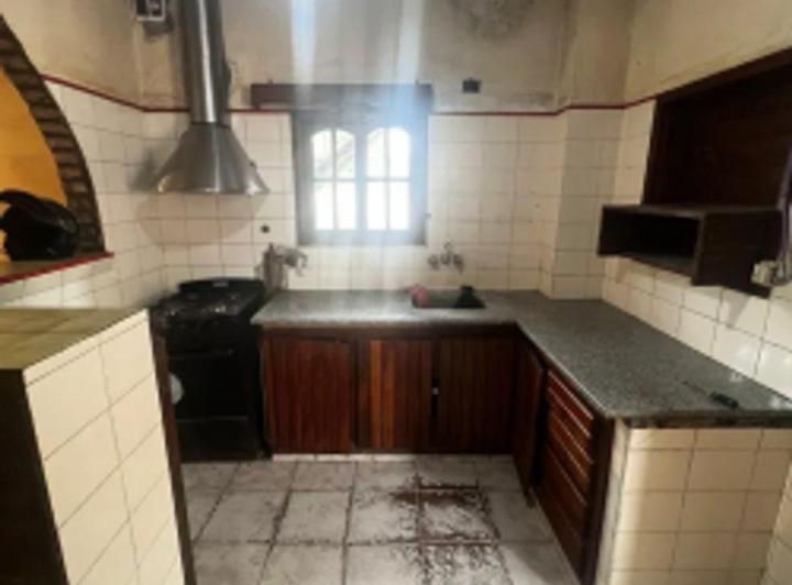 Casa · 220m² · 4 Ambientes · 1 Cochera
