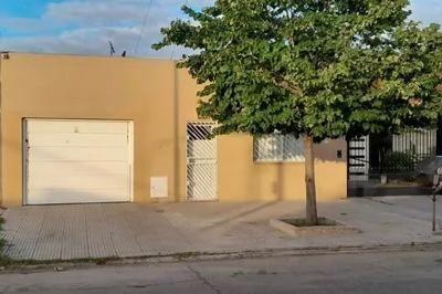 Casa · 100m² · 4 Ambientes · 1 Cochera