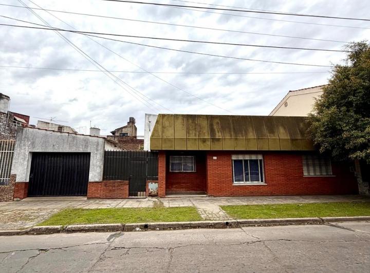 Casa · 110m² · 3 Ambientes · 1 Cochera